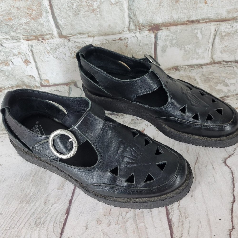 John Fluevog Black Driven Algoma Fisherman Sandals Size 8.5